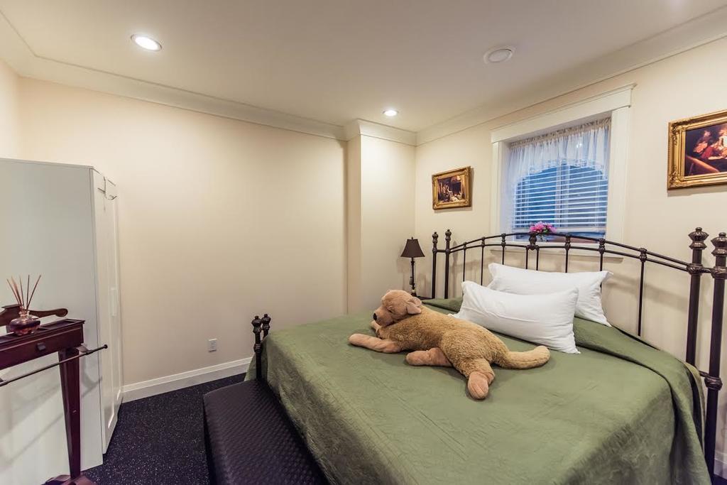 Grace Homestay White Rock